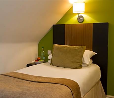 Fir Tree Court Single