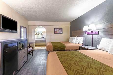 2 Double Beds, Smoking