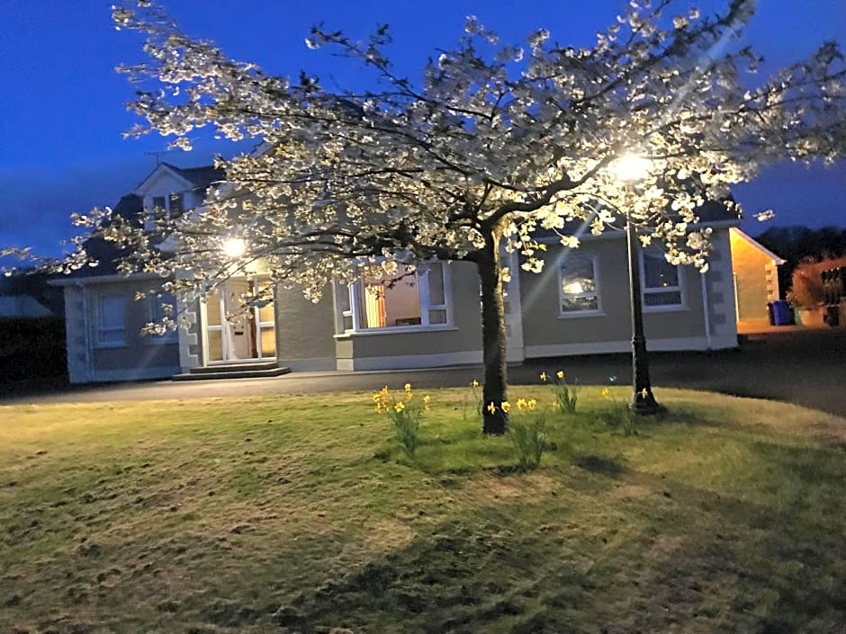 Muff Village Bed & Breakfast