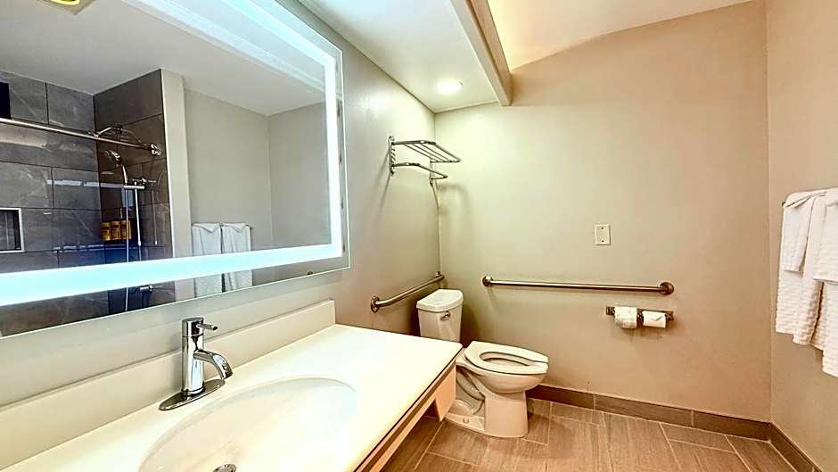 Best Western Plus Suites Hotel - Los Angeles LAX Airport