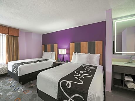 2 Double Beds Non-Smoking