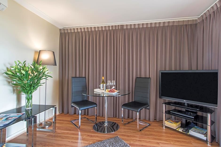 The Peninsula Riverside Serviced Apartments