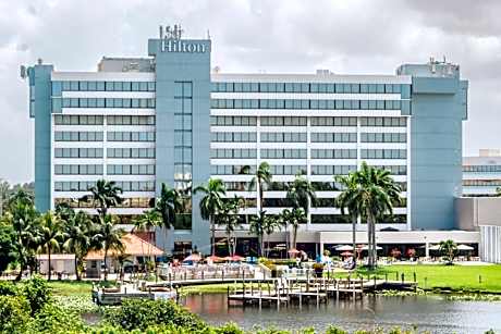Hilton Palm Beach Airport
