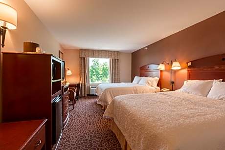 2 Queen Beds Nonsmoking