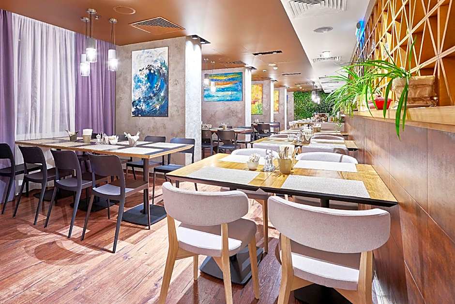 Park Inn by Radisson Kyiv Troyitska