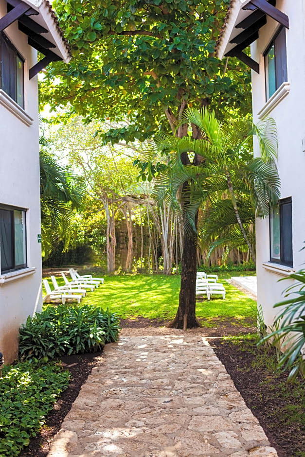 Nina Hotel