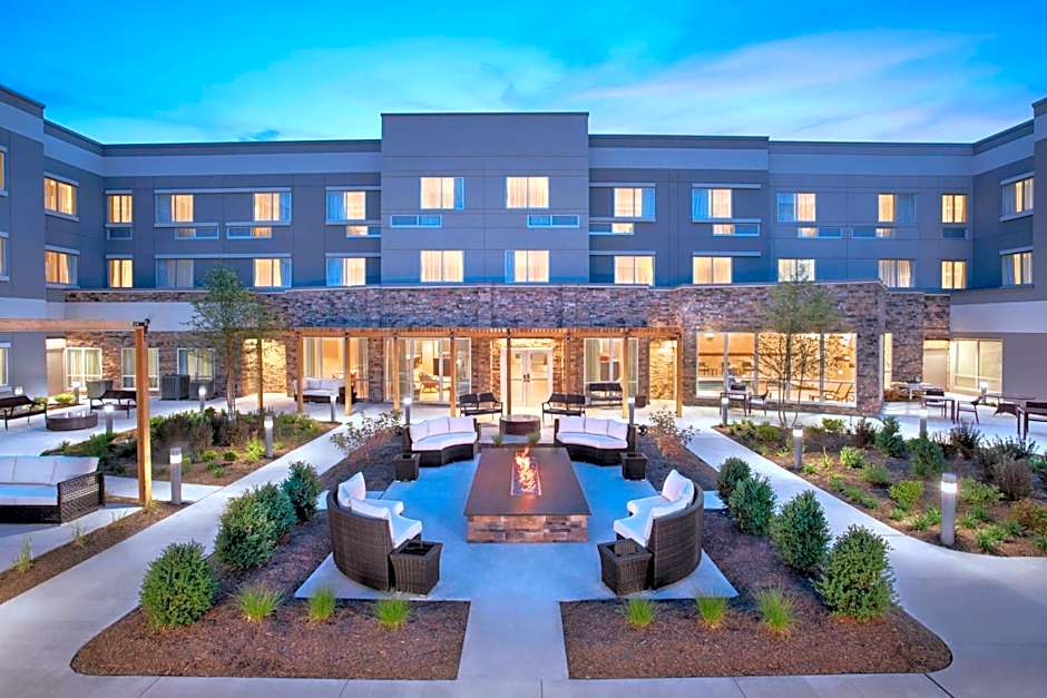 Courtyard by Marriott Wayne Fairfield