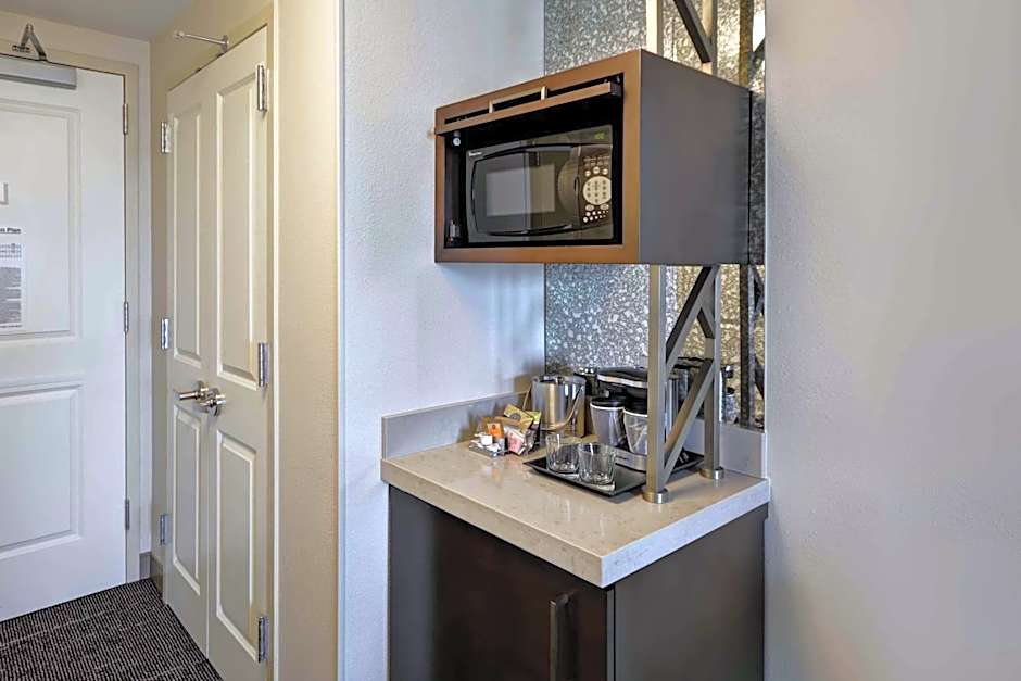 DoubleTree by Hilton Chicago Midway Airport, IL