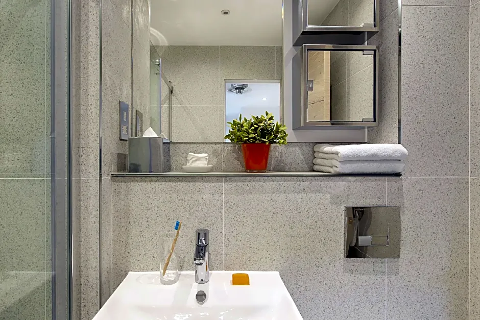 Q Square by Supercity Aparthotels