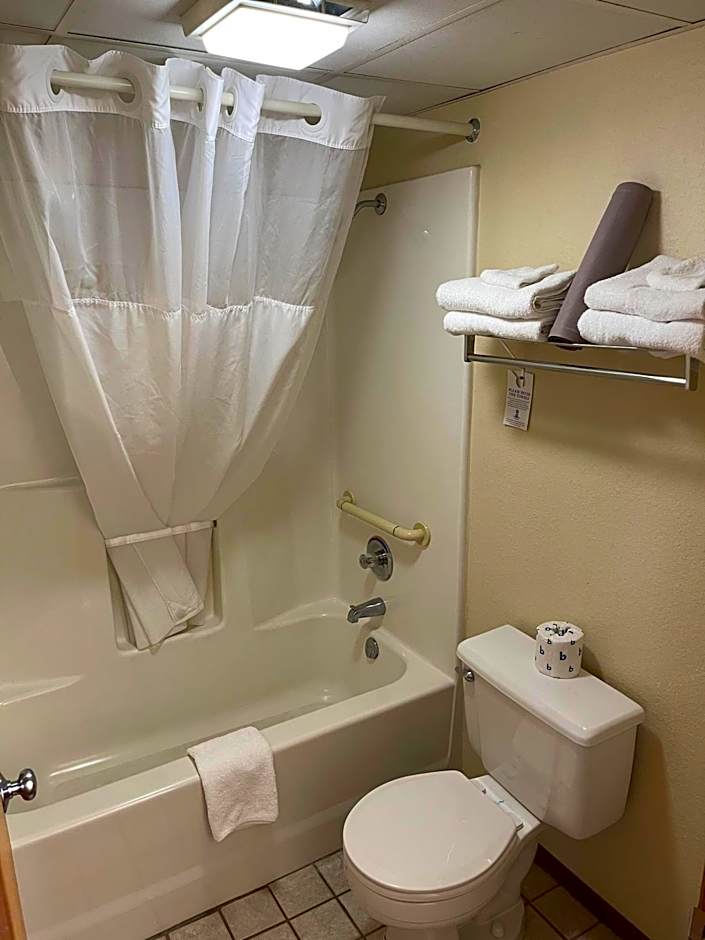 Carriage House Inn