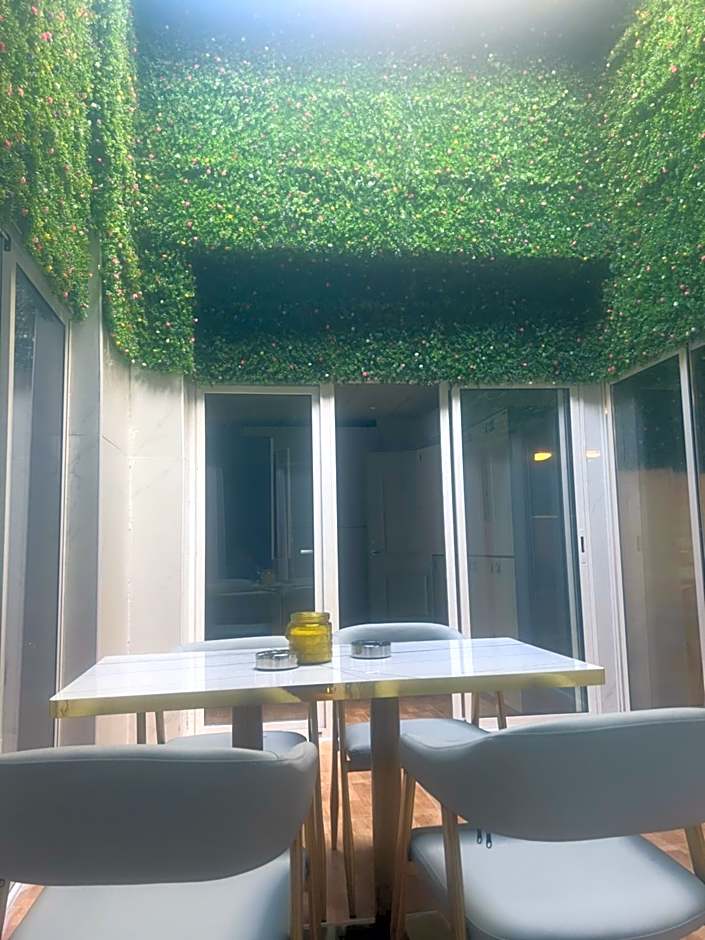 Limin Hostel Capsules