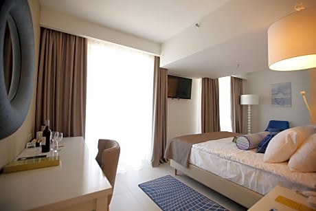 Superior Double Room Limited Sea View