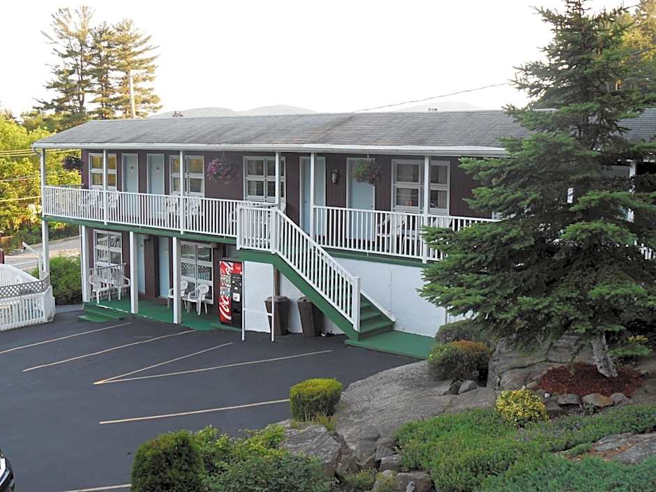 Pinebrook Motel