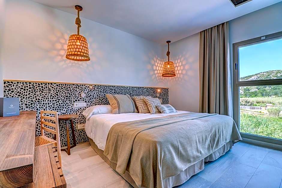 Hoposa Pollentia - Adults Only