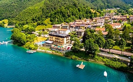 Albergo Mezzolago