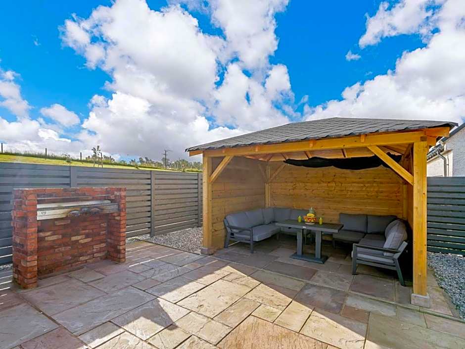 Westertonhill Lodges - Private Hot Tub Hire Available