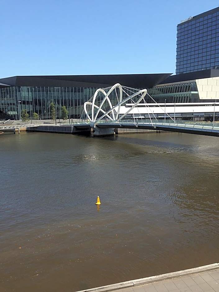 Waterfront Melbourne Apartments
