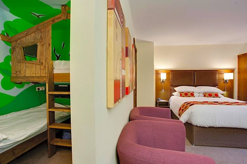 Photo 1 of 10 of Family Suite