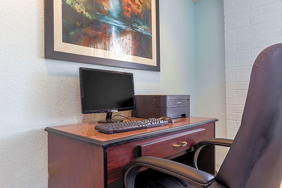 Quality Inn Sycamore - DeKalb