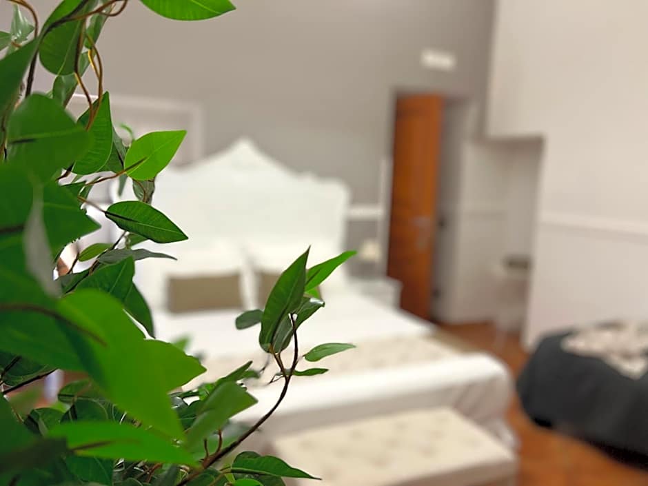 MILUAR - centro storico - lungo la via della Musica