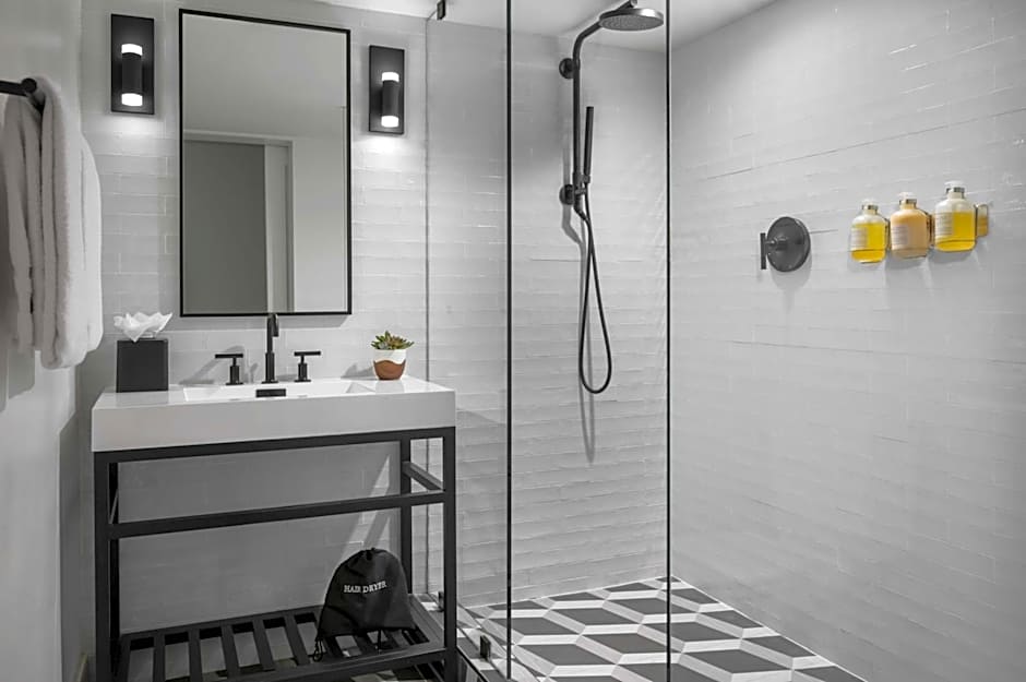 The Lum Hotel Los Angeles Stadium District