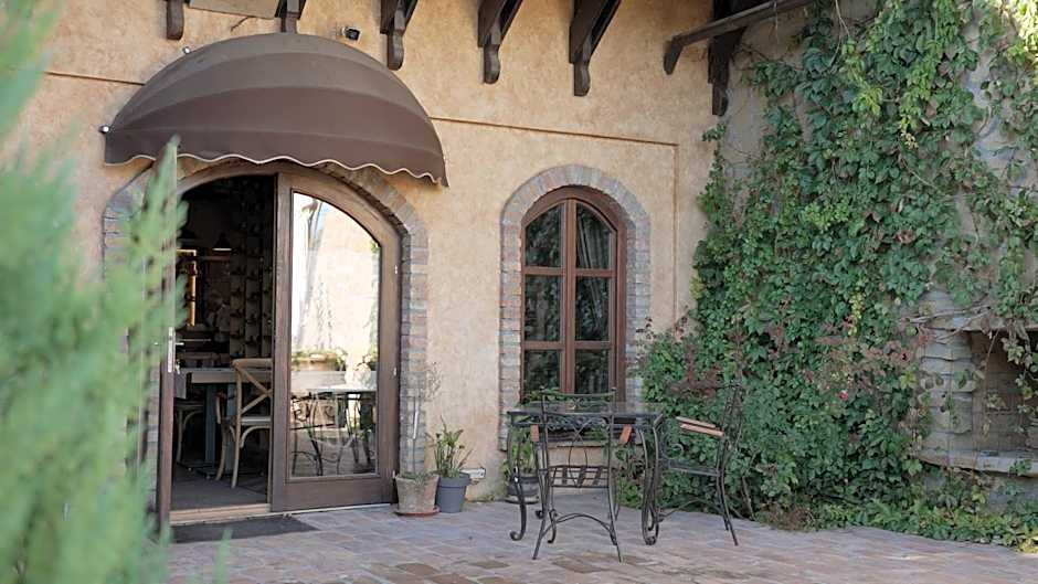 Garni Hotel Chicha - Winery ŠKRBIĆ