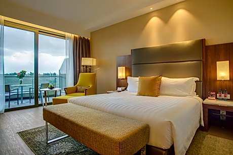 1 King Bed Standard Balcony