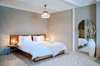 Yam Suites