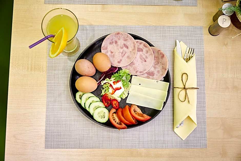 Laurus Motel Airport Tuzla