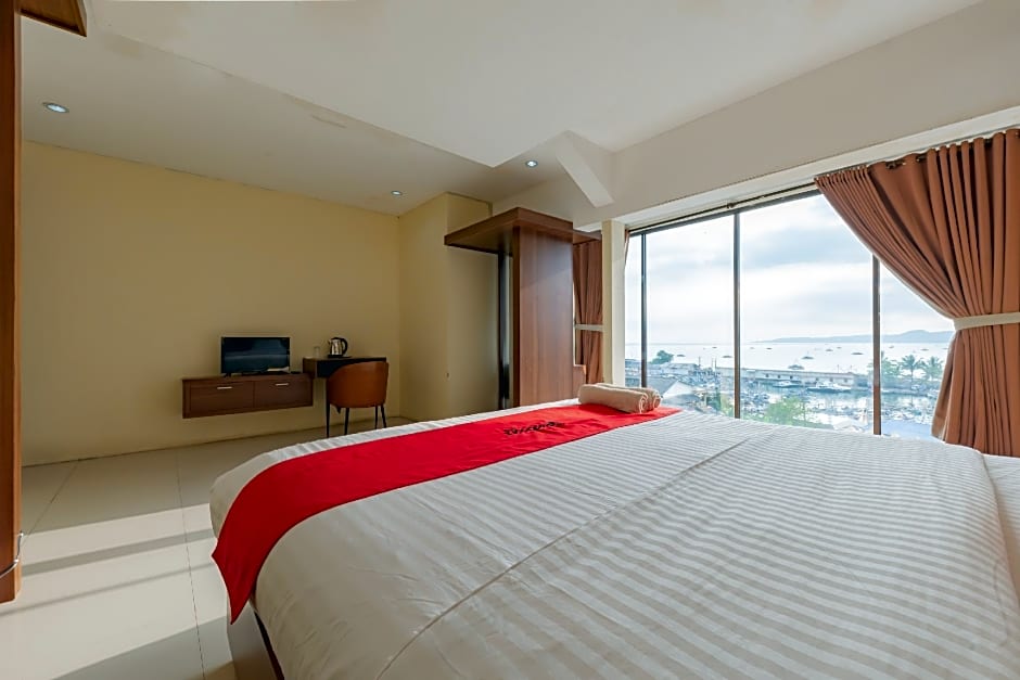 RedDoorz Syariah near Alun-Alun Pelabuhan Ratu