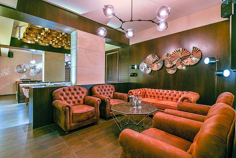 The Paradise by Tunga