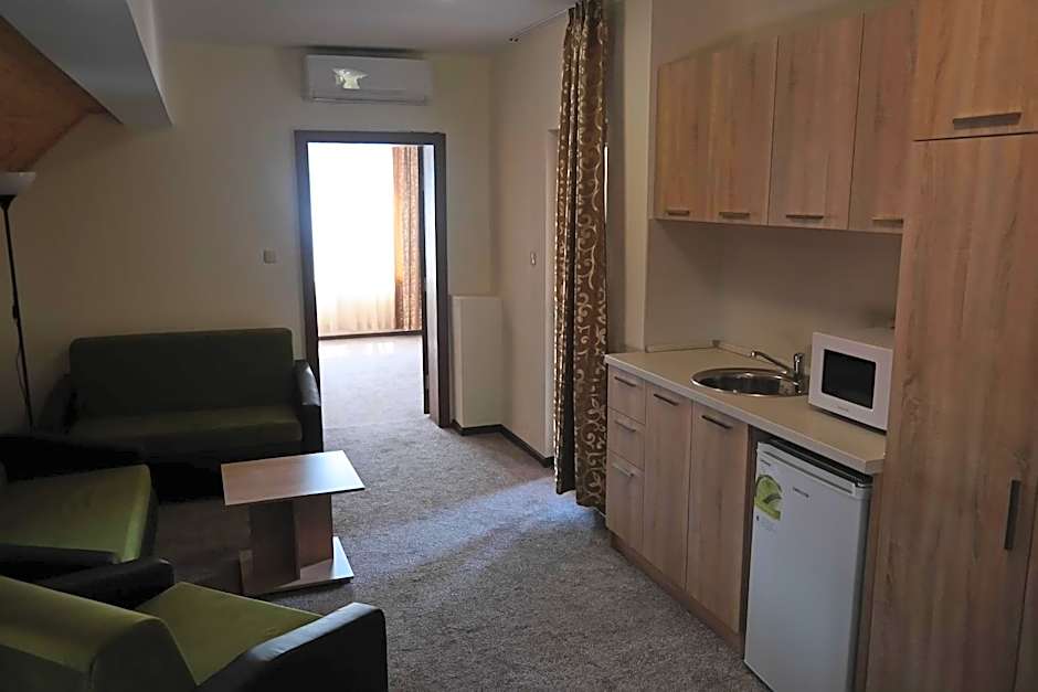 Friends Family Hotel