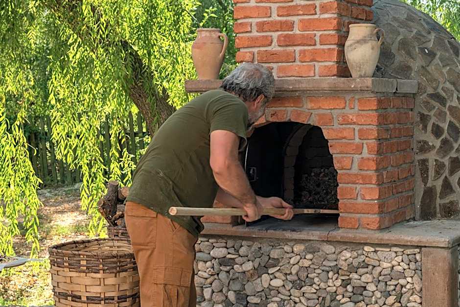 SUNOLUS VINEYARDHOUSe