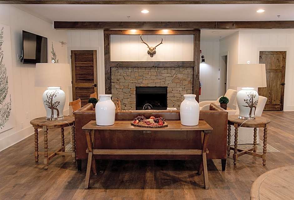 The Blowing Rock Manor
