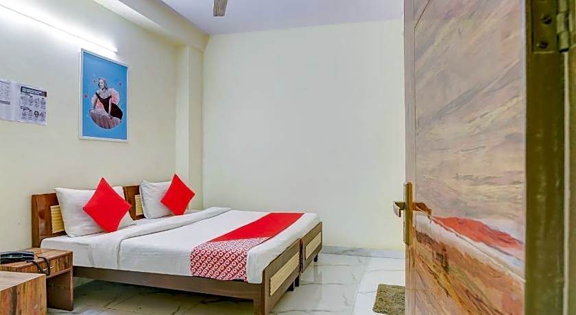 Hotel O Vishwakarma Palace