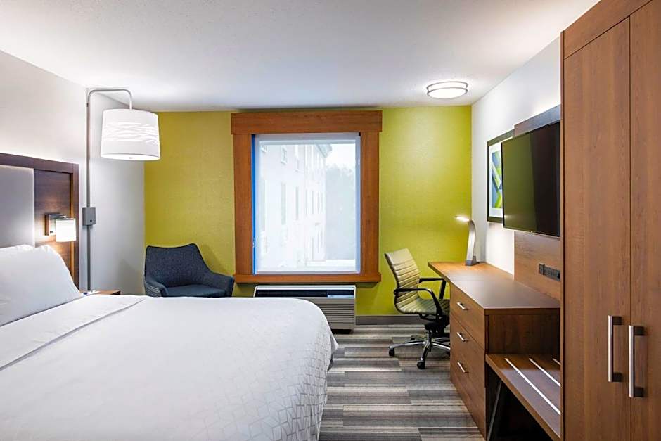 Holiday Inn Express & Suites Saskatoon By IHG