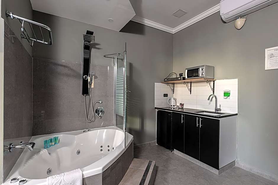 Residence Suites BY RAPHAEL HOTELS