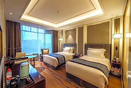 Deluxe garden view room with twin Bed