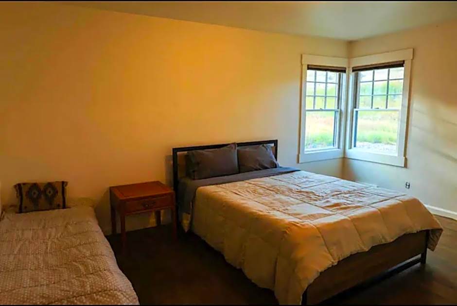 Sportsman Lodge Melrose MT