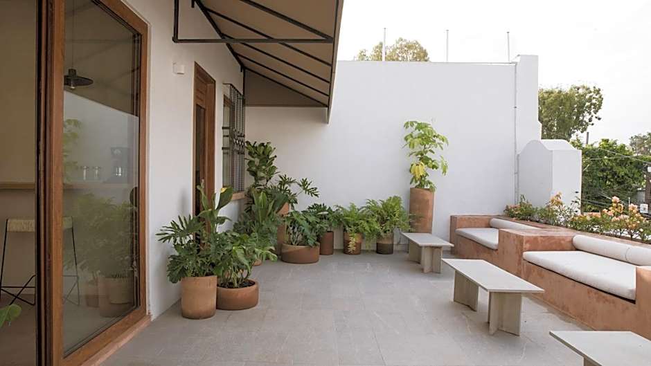 Casa Montore by Barrio Mexico