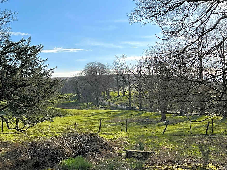 Lovelady Shield Hotel