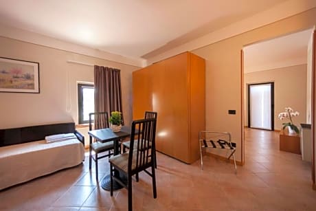 Family Room (2 Adults + 3 Children)  - Annex