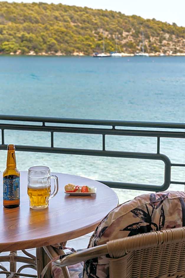 Binji Hotel