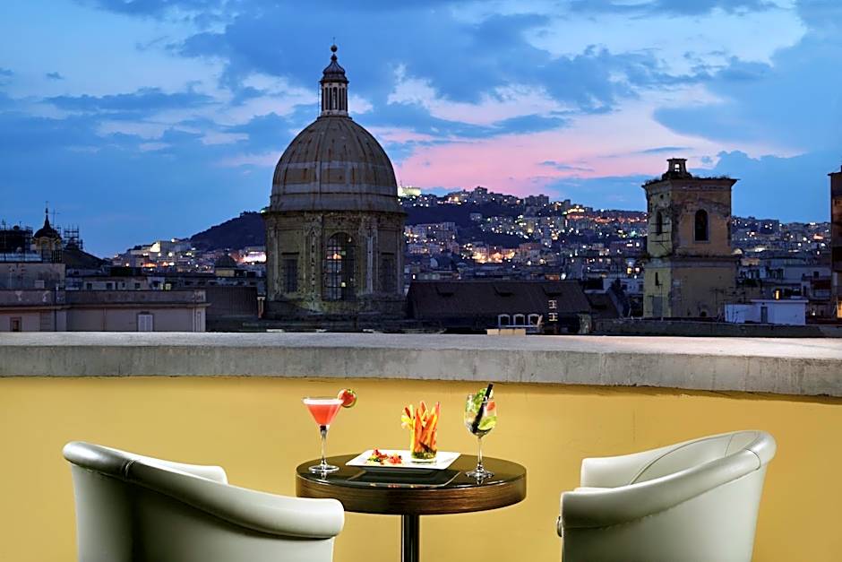 UNA HOTELS Napoli