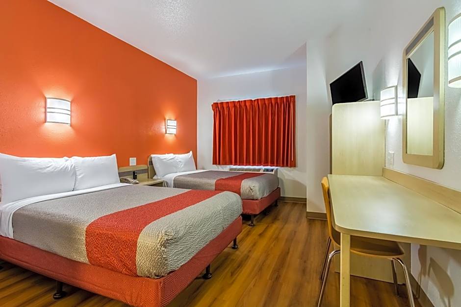 Motel 6-Fort Mill, SC - Charlotte