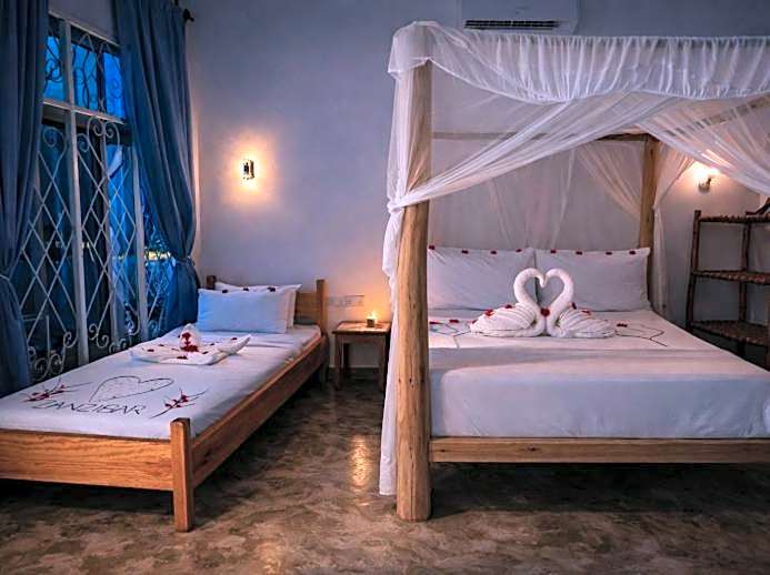AROYA Boutique Hotel