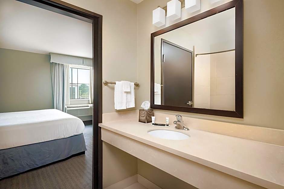 Baymont by Wyndham College Station