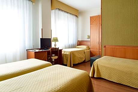 Green Double Room