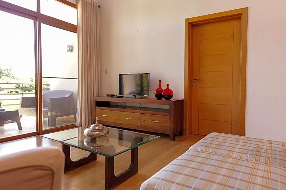 Sybaris Suites & Residences