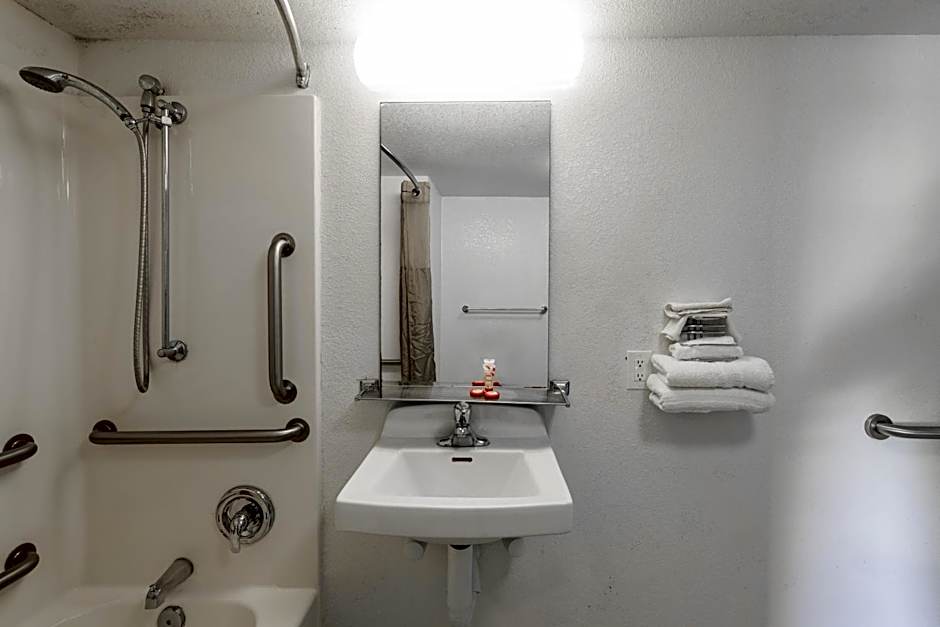 OYO Hotel Houston Katy Freeway